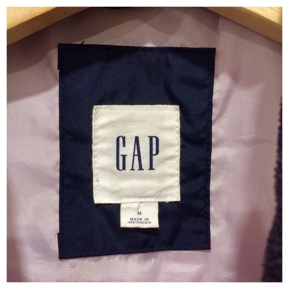 *HOST PICK* Lightweight Puffer Vest with Pockets | Navy | M - Picture 5 of 9